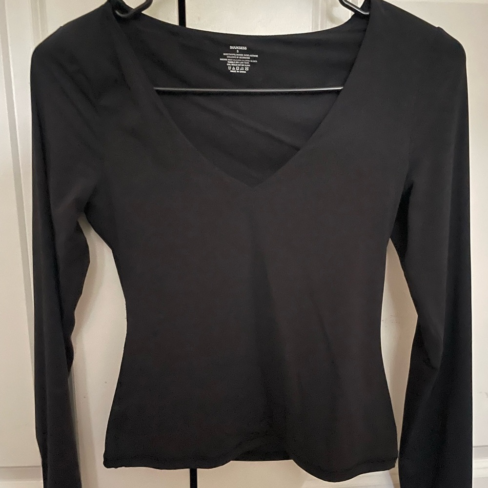 Elegant Black V-Neck Long Sleeve Top